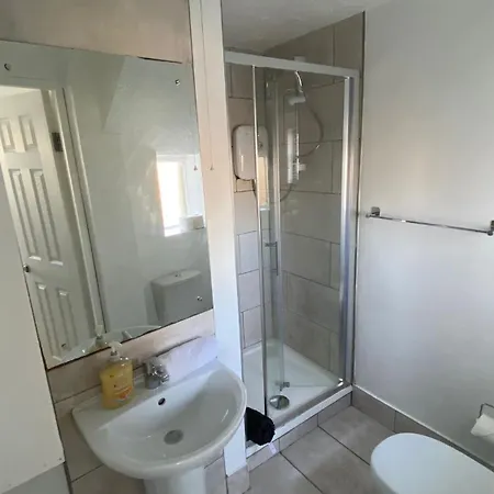 アパート Famous Westend Of Galway, 1 Bed ゴールウェイ